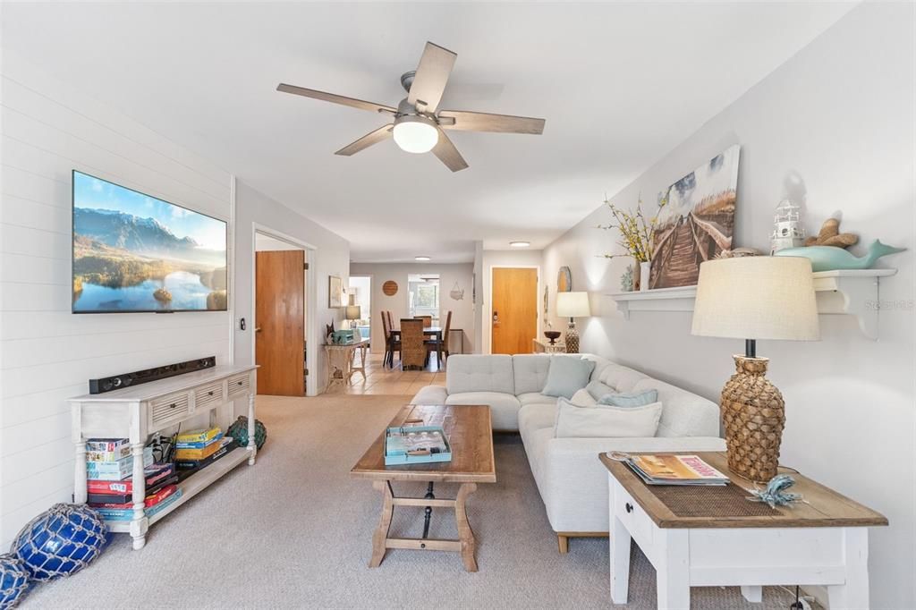 待售: $415,900 (3 贝兹, 2 浴室, 1174 平方英尺)