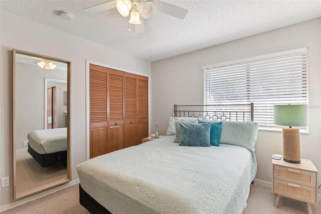 待售: $415,900 (3 贝兹, 2 浴室, 1174 平方英尺)