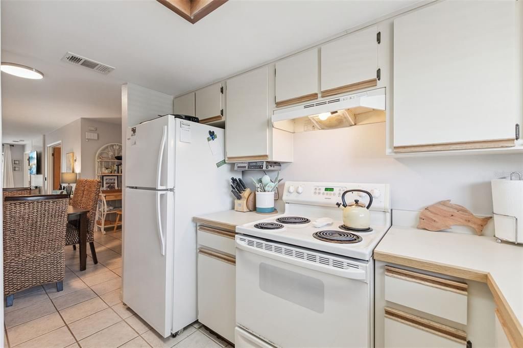 待售: $415,900 (3 贝兹, 2 浴室, 1174 平方英尺)