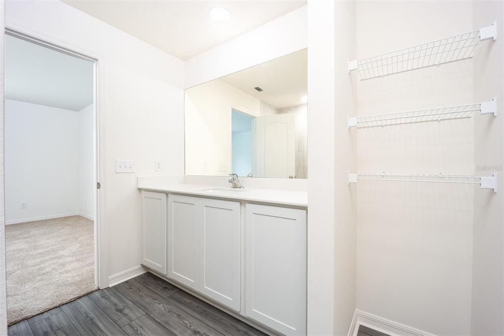 For Sale: $318,900 (3 beds, 2 baths, 1403 Square Feet)