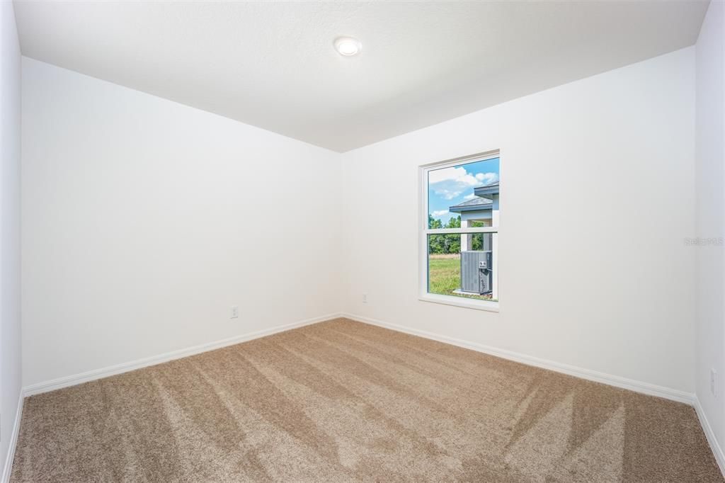 For Sale: $318,900 (3 beds, 2 baths, 1403 Square Feet)