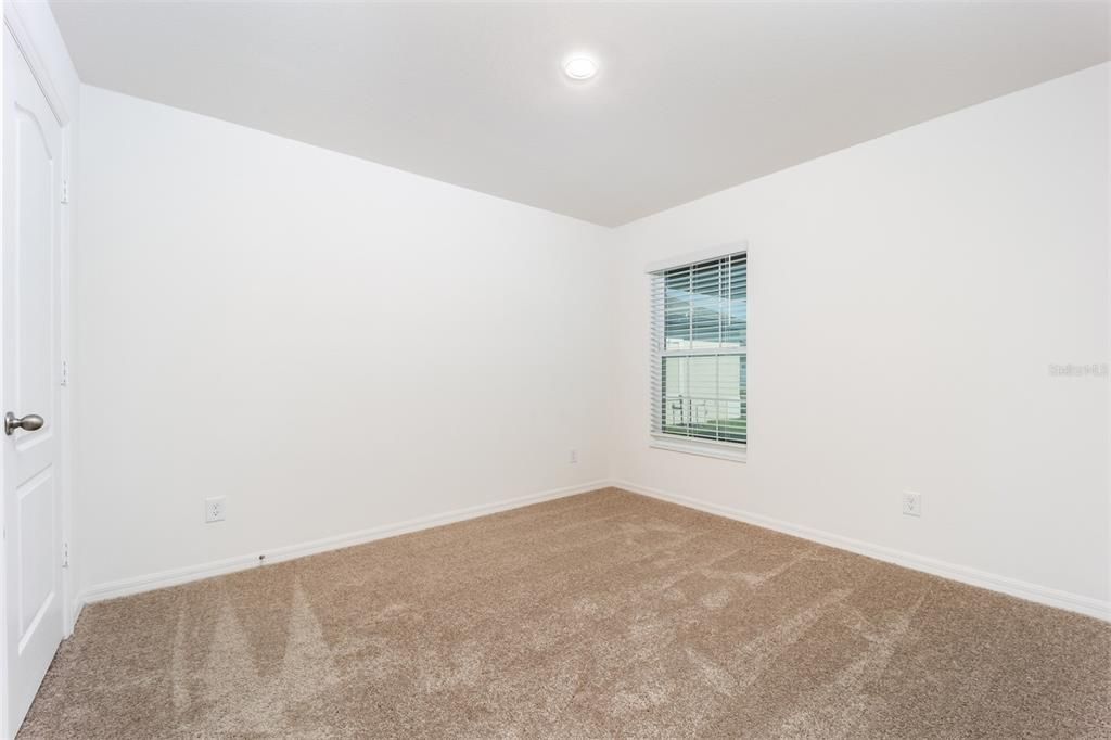 For Sale: $318,900 (3 beds, 2 baths, 1403 Square Feet)