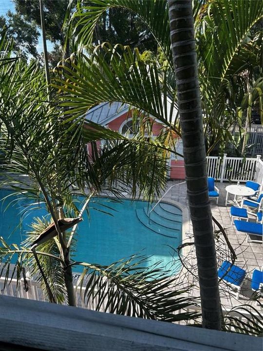 For Rent: $2,000 (2 beds, 2 baths, 995 Square Feet)