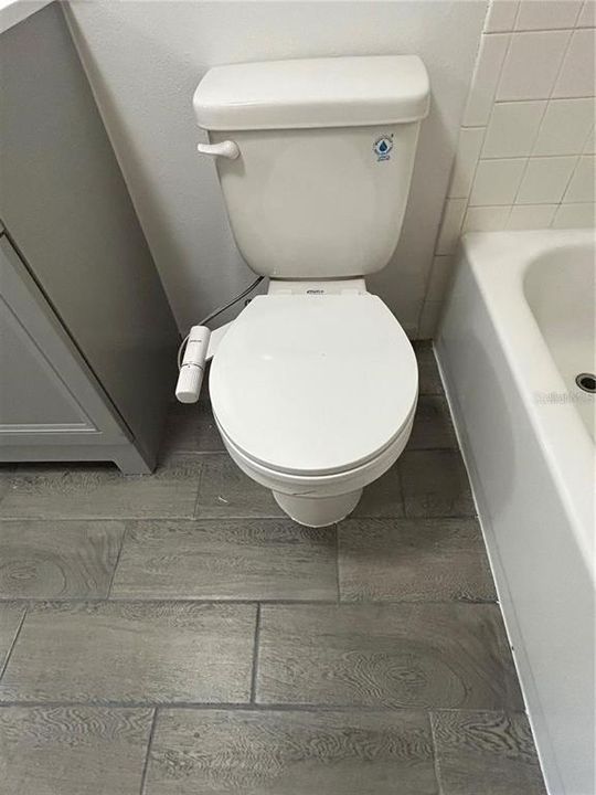 For Rent: $2,000 (2 beds, 2 baths, 995 Square Feet)