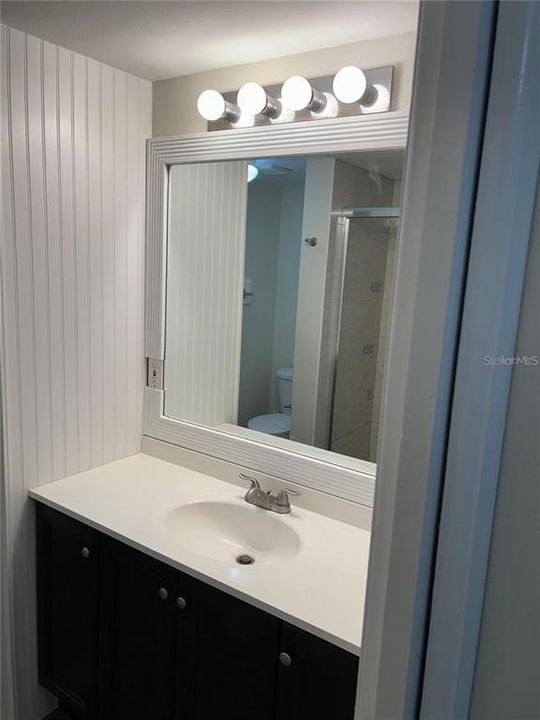 For Rent: $2,000 (2 beds, 2 baths, 995 Square Feet)