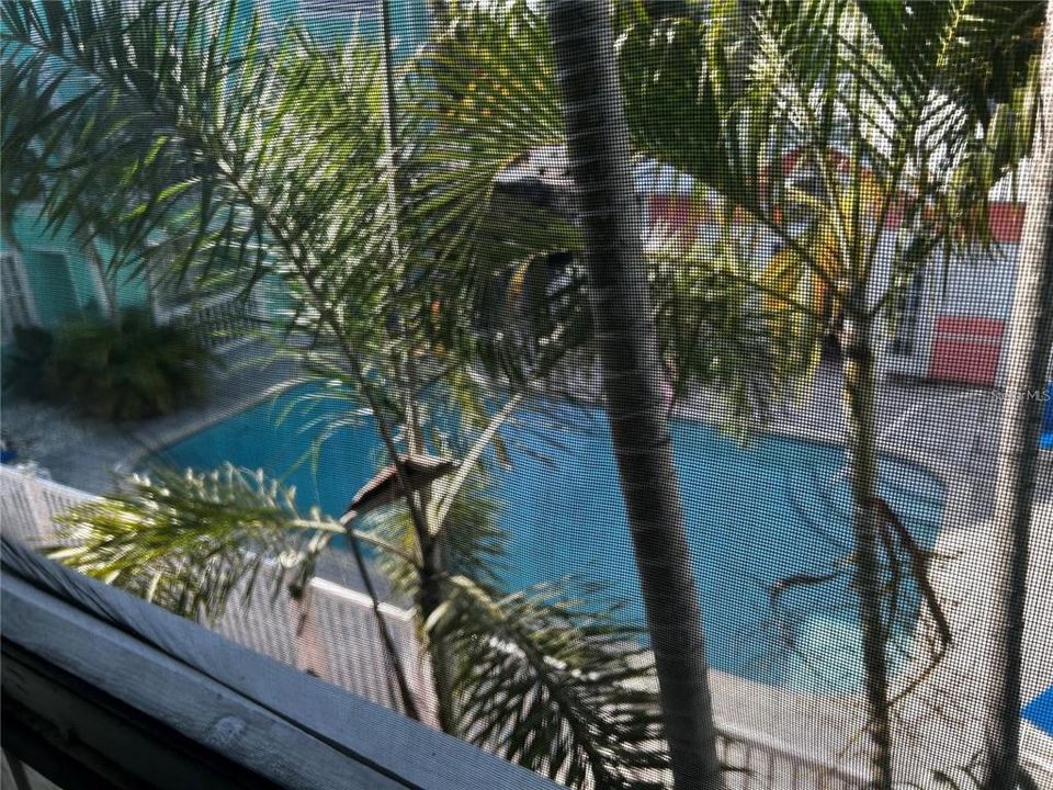 For Rent: $2,000 (2 beds, 2 baths, 995 Square Feet)