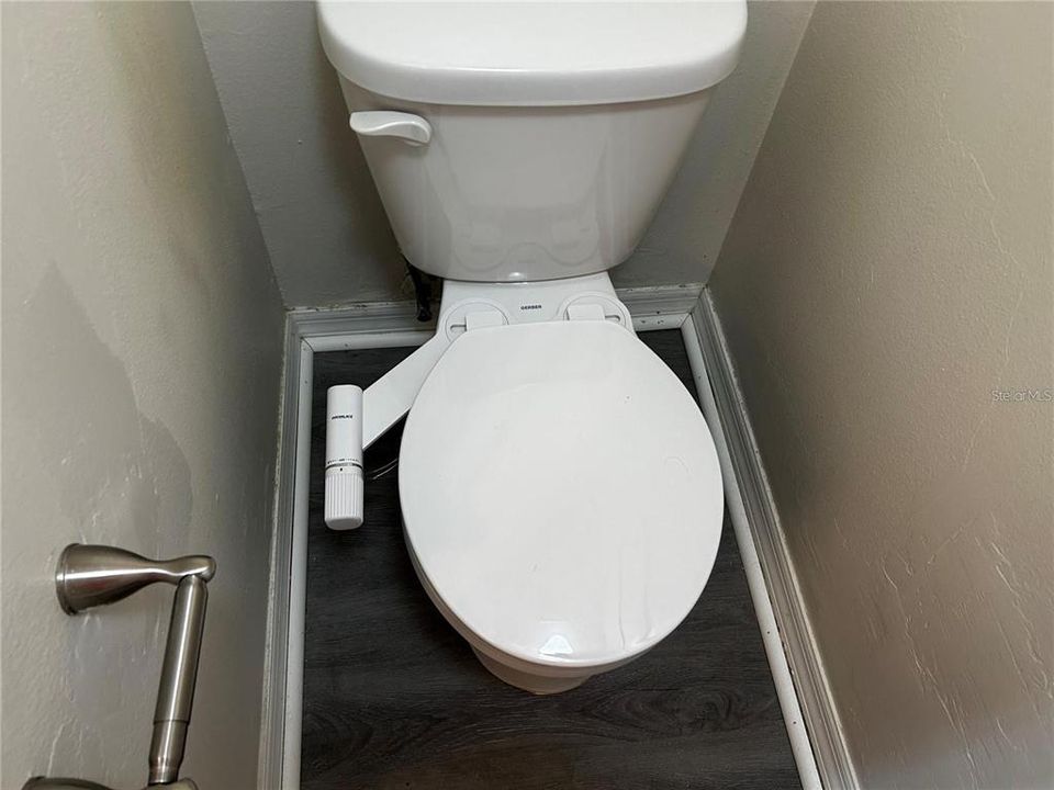 For Rent: $2,000 (2 beds, 2 baths, 995 Square Feet)