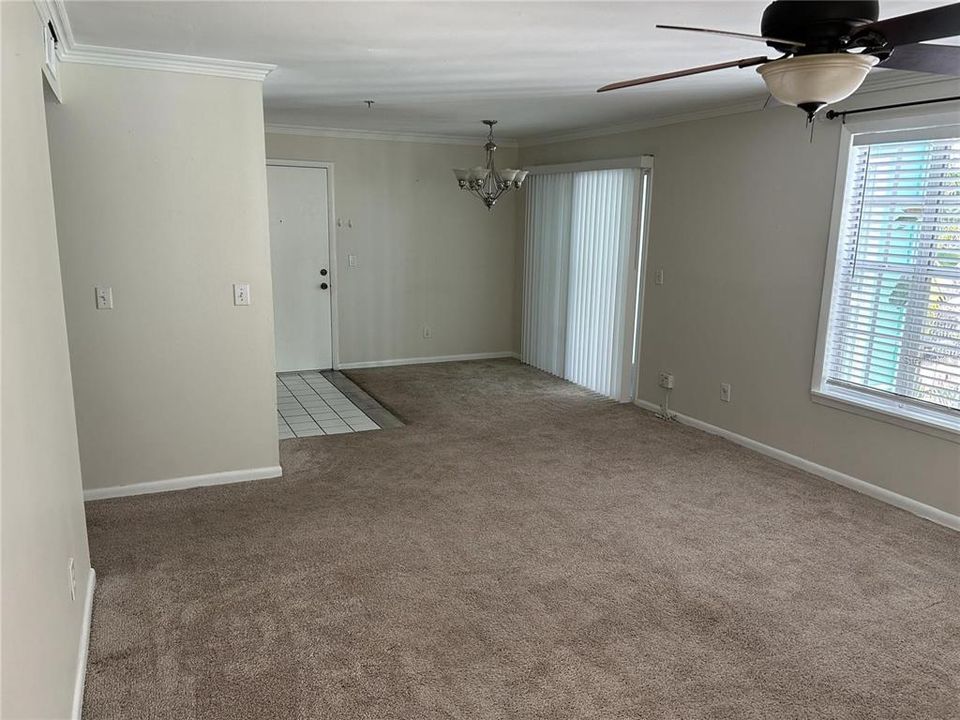 For Rent: $2,000 (2 beds, 2 baths, 995 Square Feet)