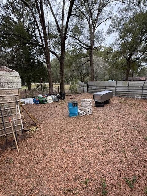 На продажу: $74,500 (2 спален, 1 ванн, 860 Квадратных фут)