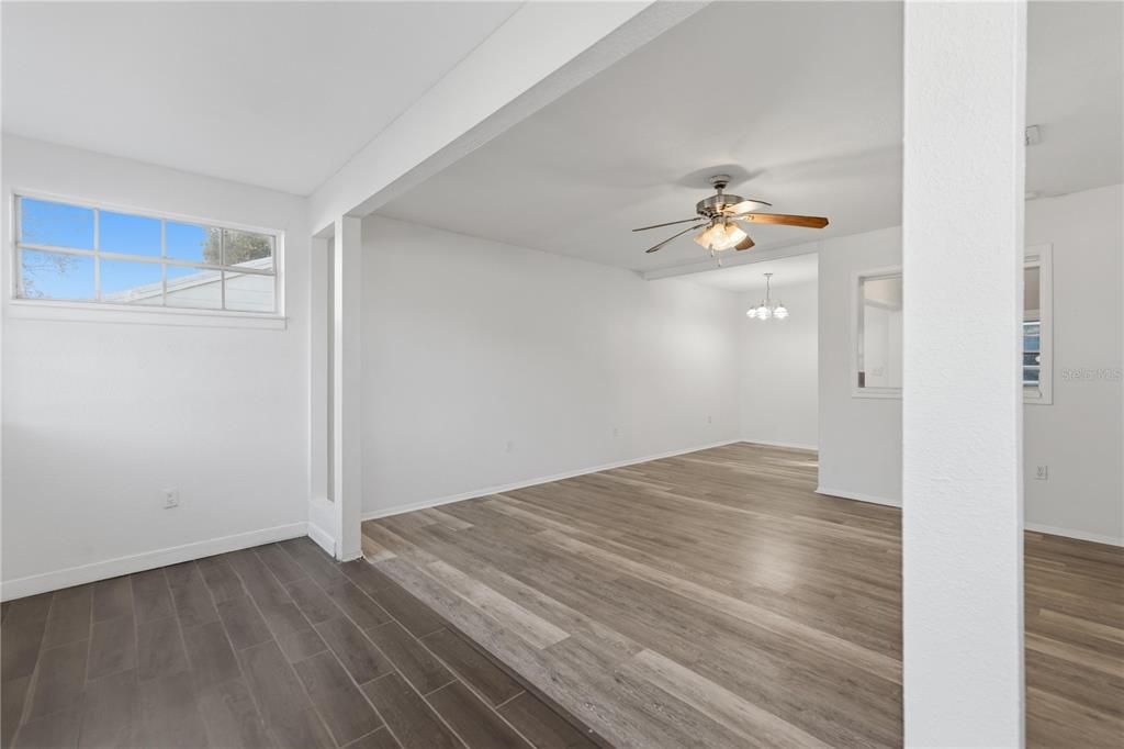 待售: $210,000 (3 贝兹, 2 浴室, 1095 平方英尺)