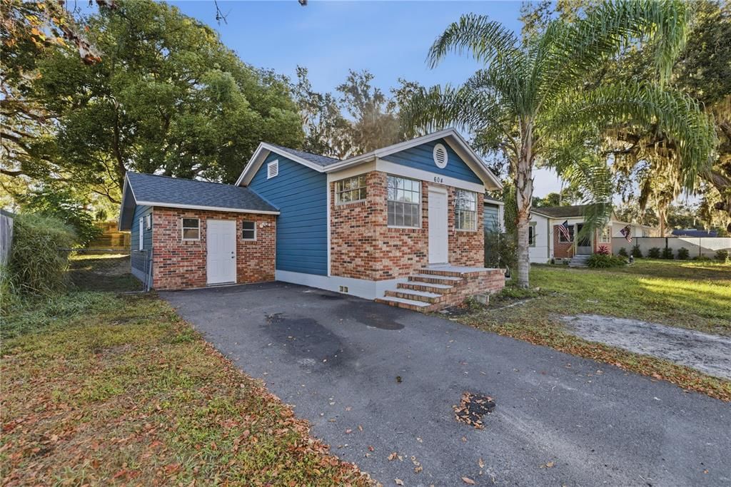 待售: $210,000 (3 贝兹, 2 浴室, 1095 平方英尺)