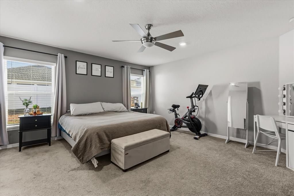 For Sale: $370,000 (4 beds, 2 baths, 1744 Square Feet)