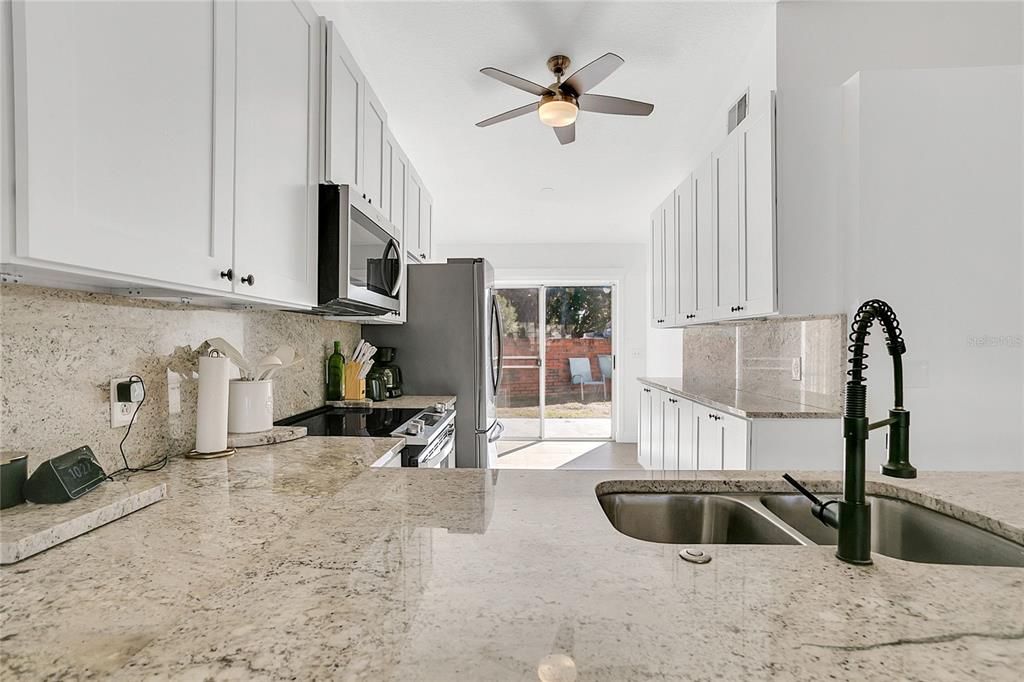 En Venta: $360,000 (3 camas, 2 baños, 1389 Pies cuadrados)