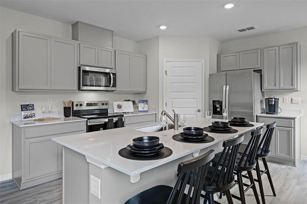 For Sale: $283,490 (4 beds, 2 baths, 1665 Square Feet)