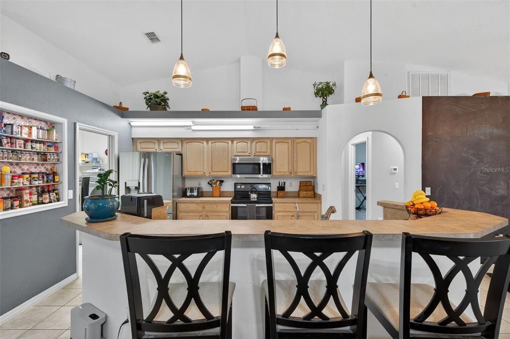 待售: $375,000 (3 贝兹, 2 浴室, 1922 平方英尺)