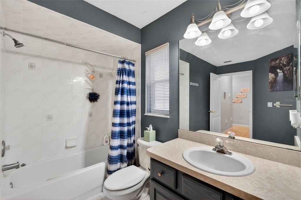 待售: $375,000 (3 贝兹, 2 浴室, 1922 平方英尺)