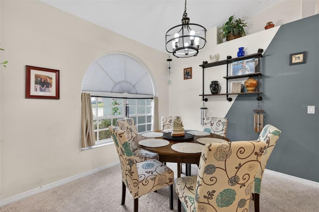 待售: $375,000 (3 贝兹, 2 浴室, 1922 平方英尺)