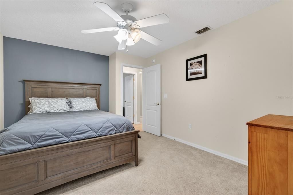 待售: $375,000 (3 贝兹, 2 浴室, 1922 平方英尺)