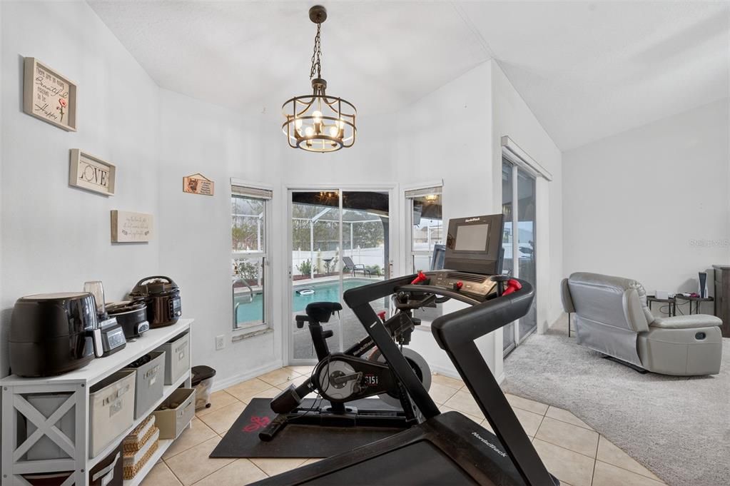 待售: $375,000 (3 贝兹, 2 浴室, 1922 平方英尺)