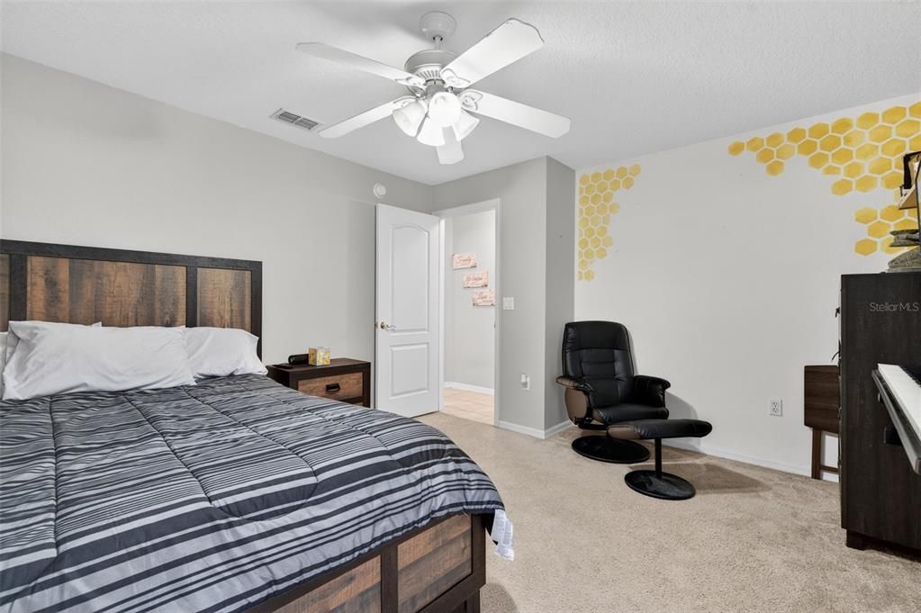 待售: $375,000 (3 贝兹, 2 浴室, 1922 平方英尺)