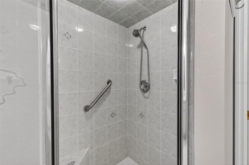 待售: $375,000 (3 贝兹, 2 浴室, 1922 平方英尺)