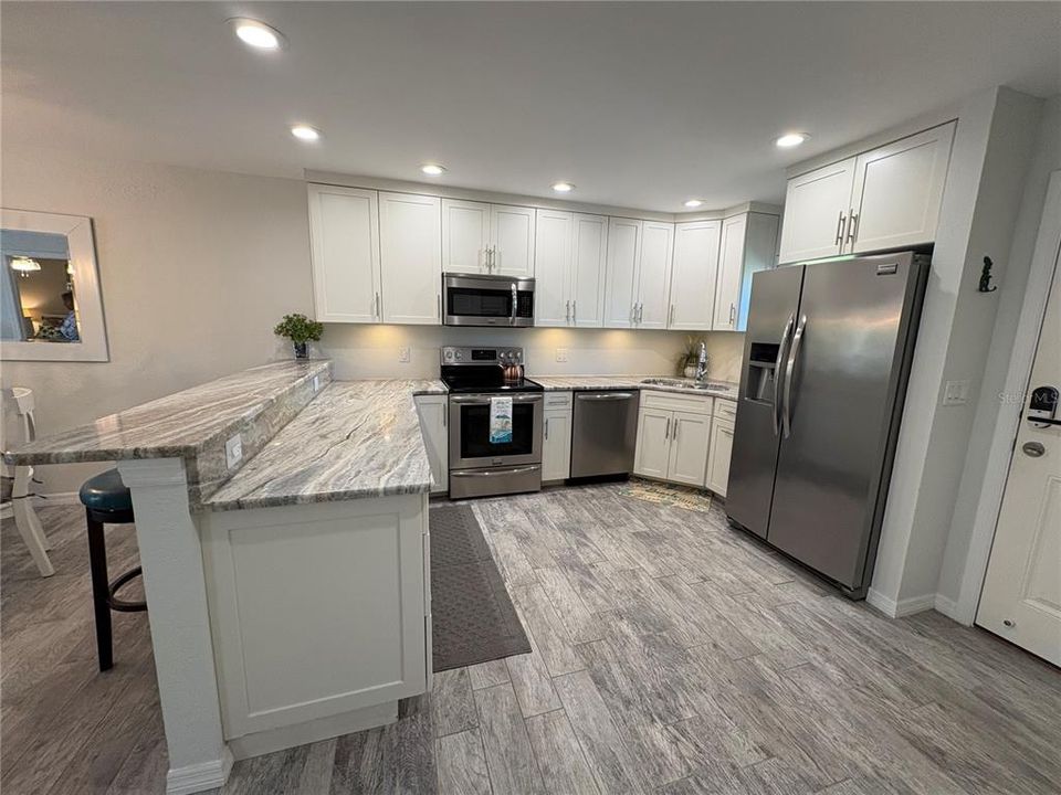 En Venta: $230,000 (2 camas, 2 baños, 950 Pies cuadrados)