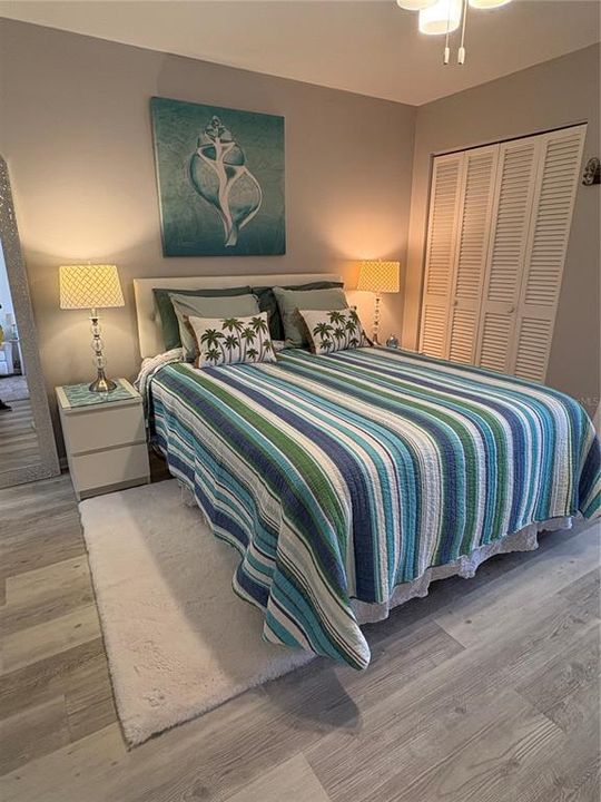 En Venta: $230,000 (2 camas, 2 baños, 950 Pies cuadrados)