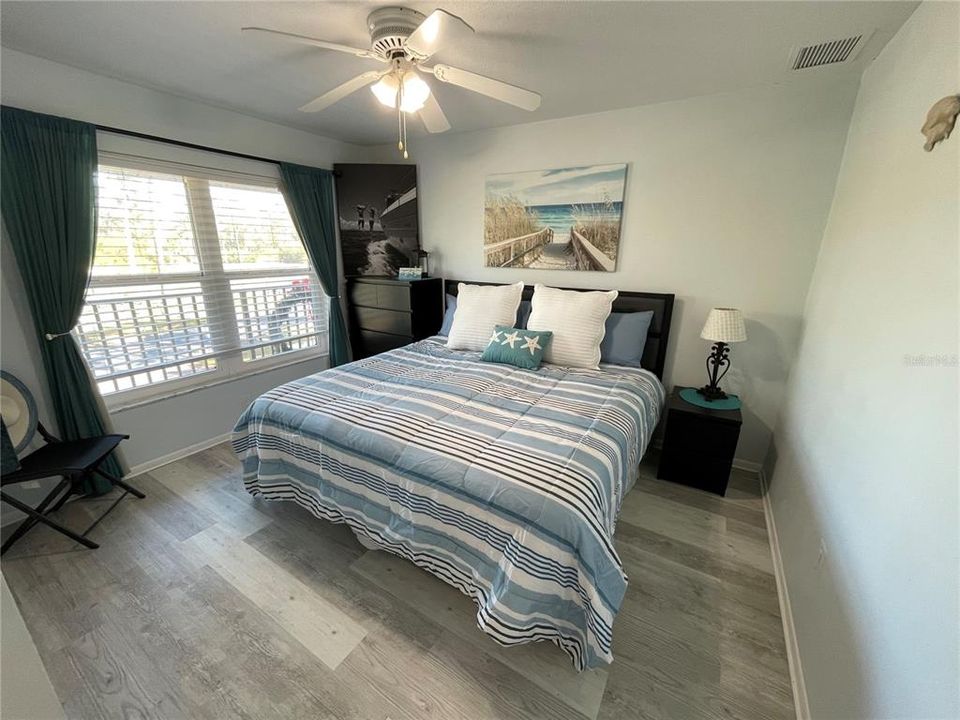 En Venta: $230,000 (2 camas, 2 baños, 950 Pies cuadrados)