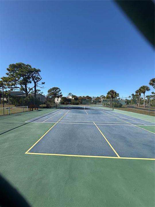 En Venta: $230,000 (2 camas, 2 baños, 950 Pies cuadrados)