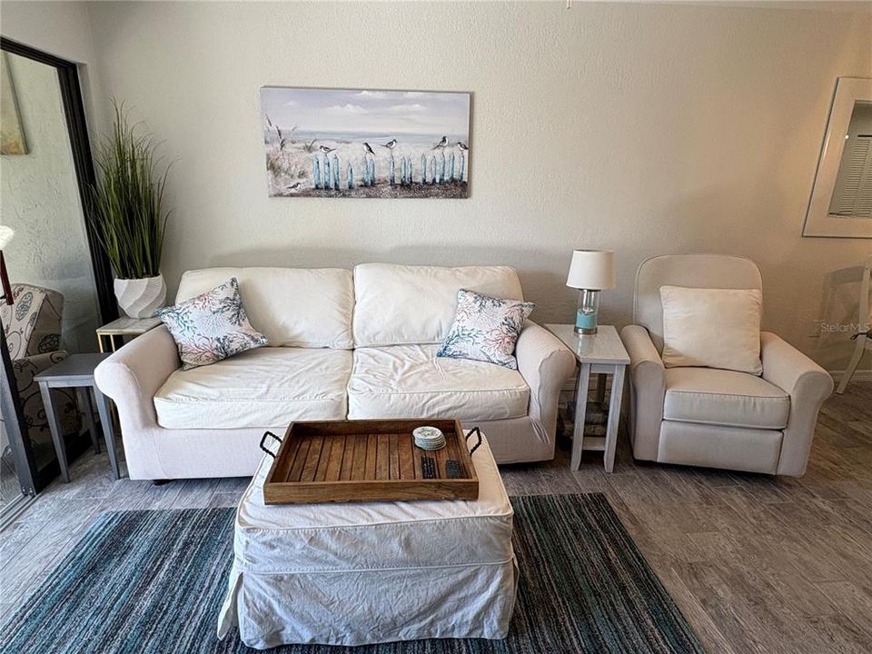 En Venta: $230,000 (2 camas, 2 baños, 950 Pies cuadrados)