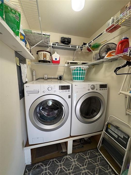 En Venta: $230,000 (2 camas, 2 baños, 950 Pies cuadrados)