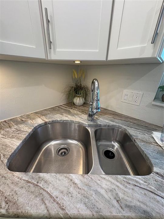 En Venta: $230,000 (2 camas, 2 baños, 950 Pies cuadrados)