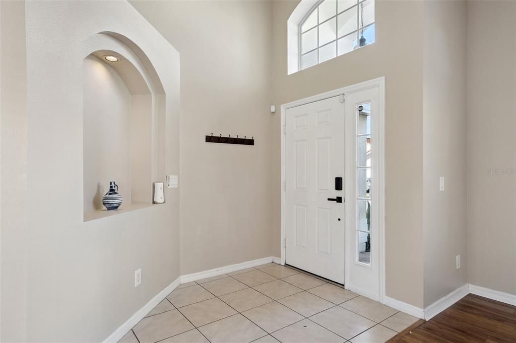 出租: $2,500 (4 贝兹, 2 浴室, 1940 平方英尺)