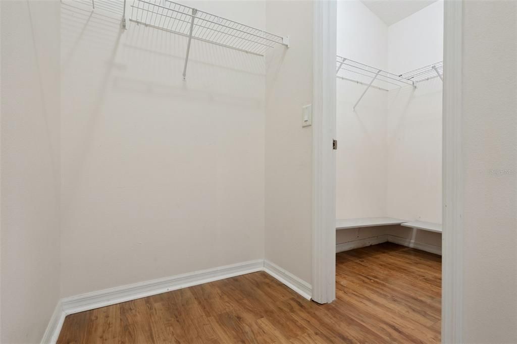 出租: $2,500 (4 贝兹, 2 浴室, 1940 平方英尺)