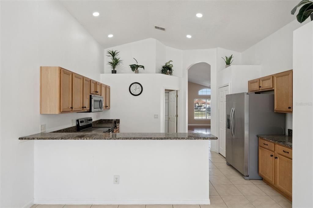 出租: $2,500 (4 贝兹, 2 浴室, 1940 平方英尺)