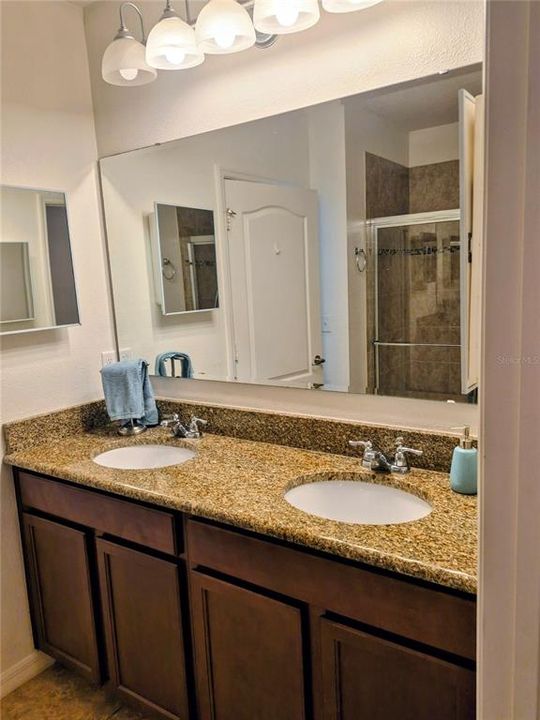 For Sale: $329,000 (3 beds, 2 baths, 1599 Square Feet)