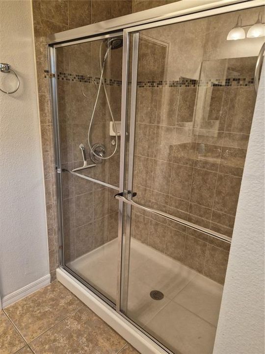 For Sale: $329,000 (3 beds, 2 baths, 1599 Square Feet)