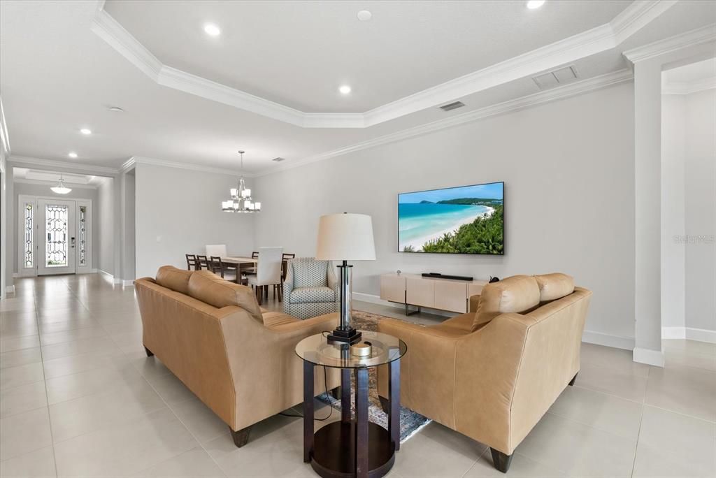 For Sale: $755,000 (3 beds, 3 baths, 2405 Square Feet)