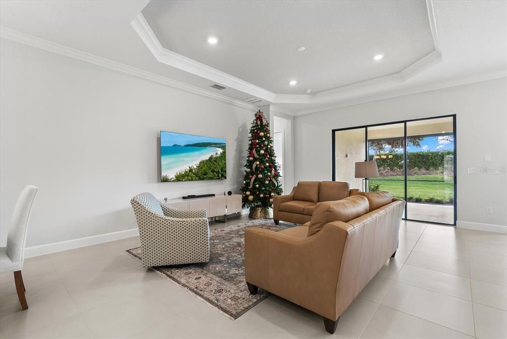 For Sale: $755,000 (3 beds, 3 baths, 2405 Square Feet)