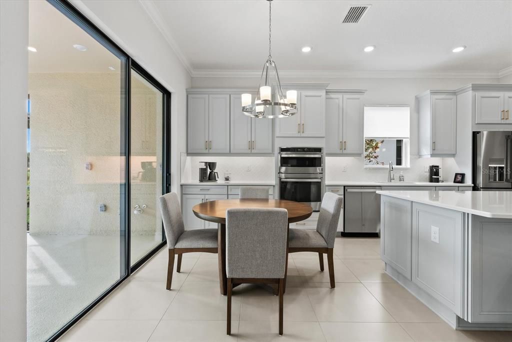 For Sale: $755,000 (3 beds, 3 baths, 2405 Square Feet)