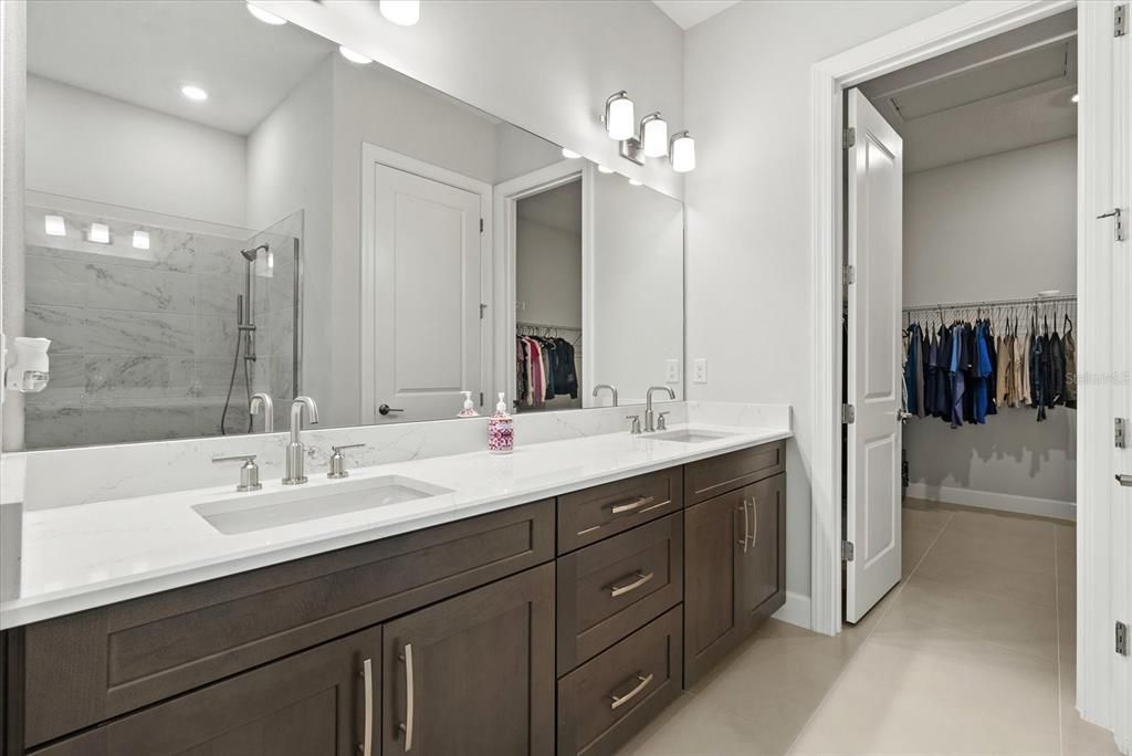 For Sale: $755,000 (3 beds, 3 baths, 2405 Square Feet)