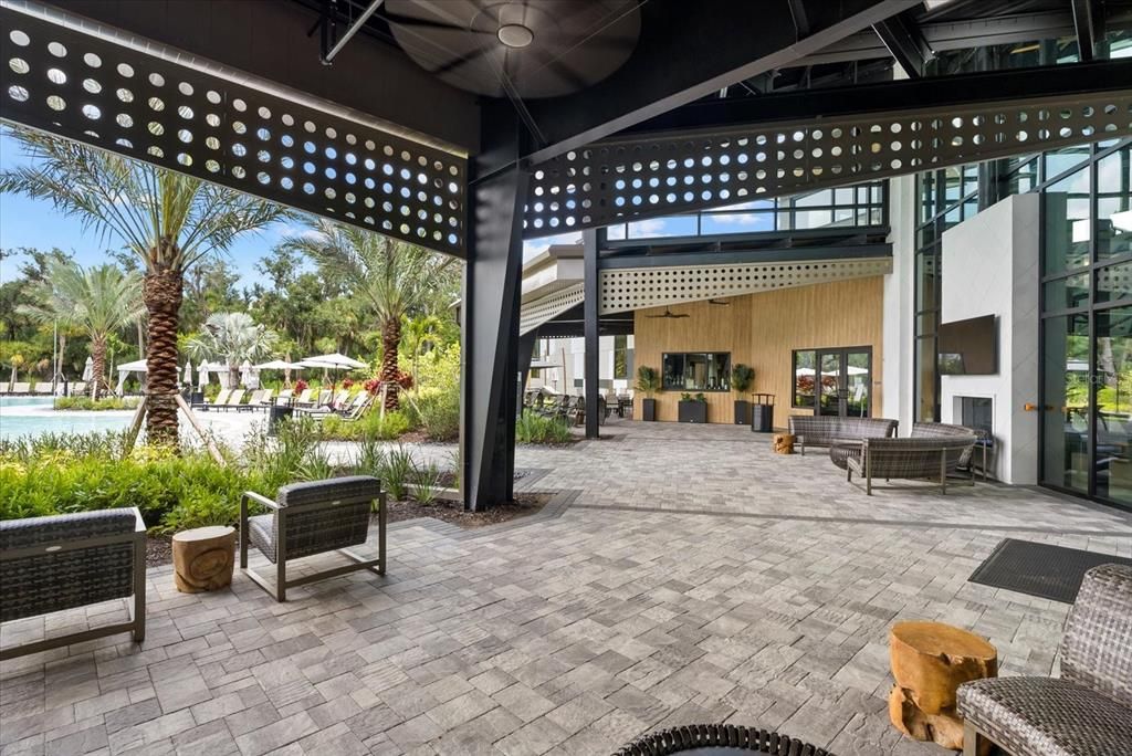 For Sale: $755,000 (3 beds, 3 baths, 2405 Square Feet)