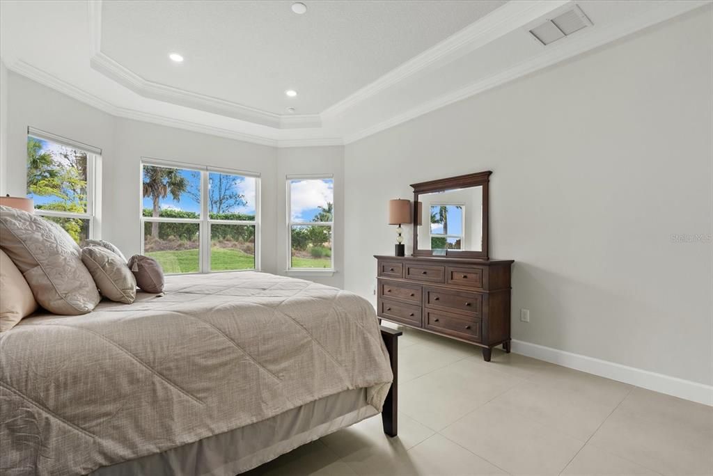 For Sale: $755,000 (3 beds, 3 baths, 2405 Square Feet)