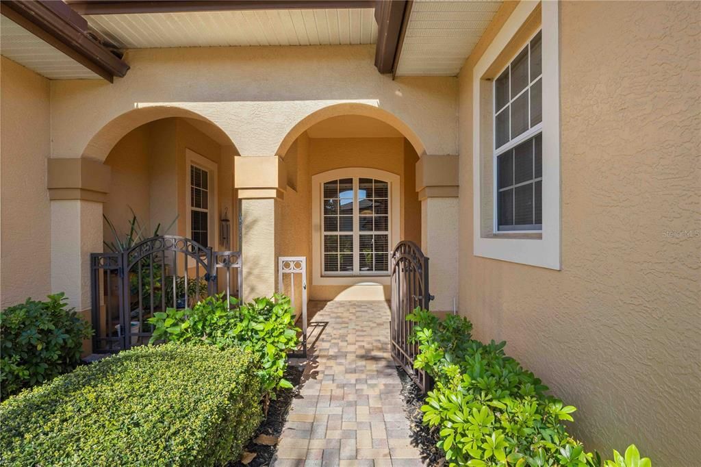 For Sale: $599,000 (4 beds, 3 baths, 2733 Square Feet)