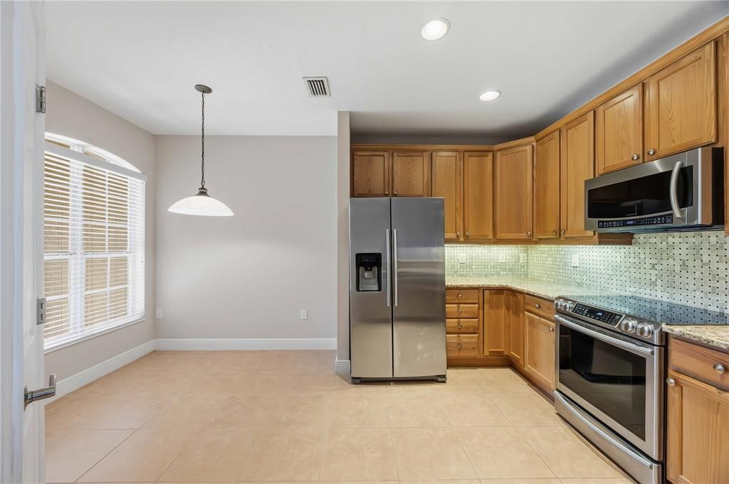 For Sale: $599,000 (4 beds, 3 baths, 2733 Square Feet)