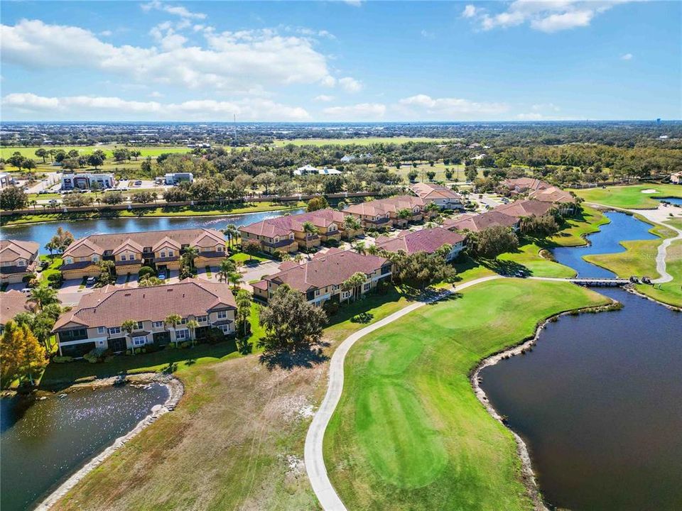 For Sale: $599,000 (4 beds, 3 baths, 2733 Square Feet)