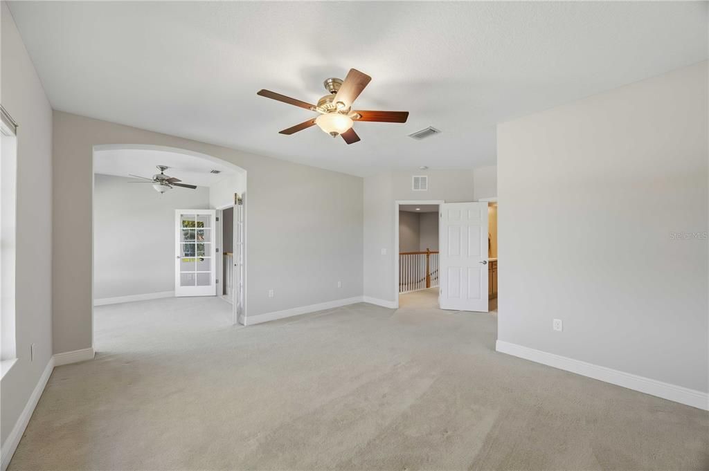 For Sale: $599,000 (4 beds, 3 baths, 2733 Square Feet)