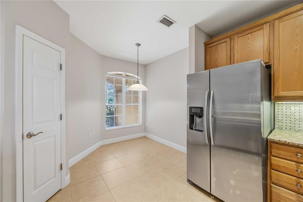 For Sale: $599,000 (4 beds, 3 baths, 2733 Square Feet)