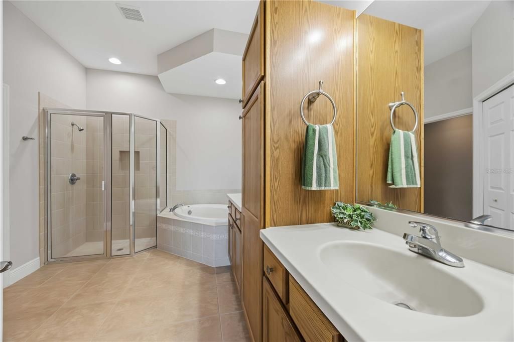 For Sale: $599,000 (4 beds, 3 baths, 2733 Square Feet)