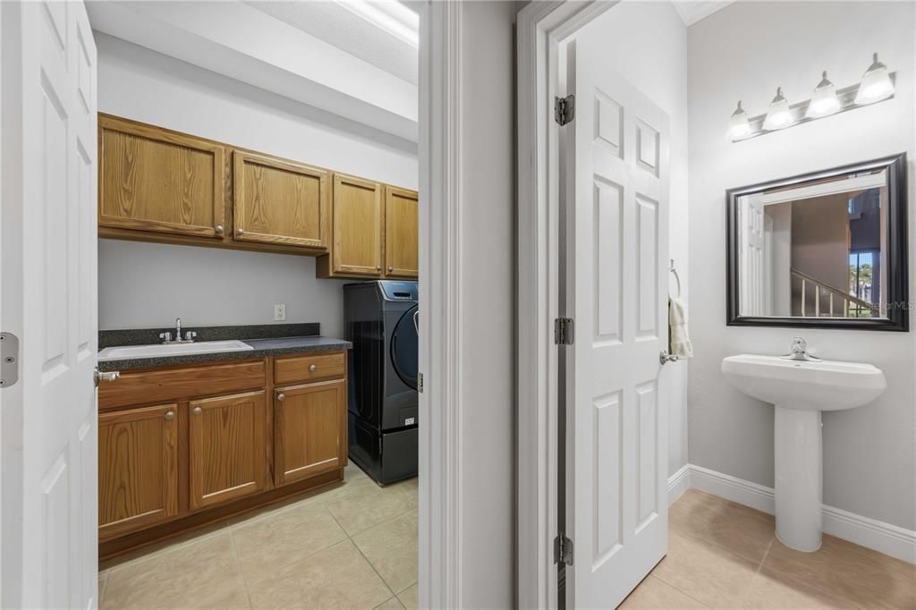 For Sale: $599,000 (4 beds, 3 baths, 2733 Square Feet)